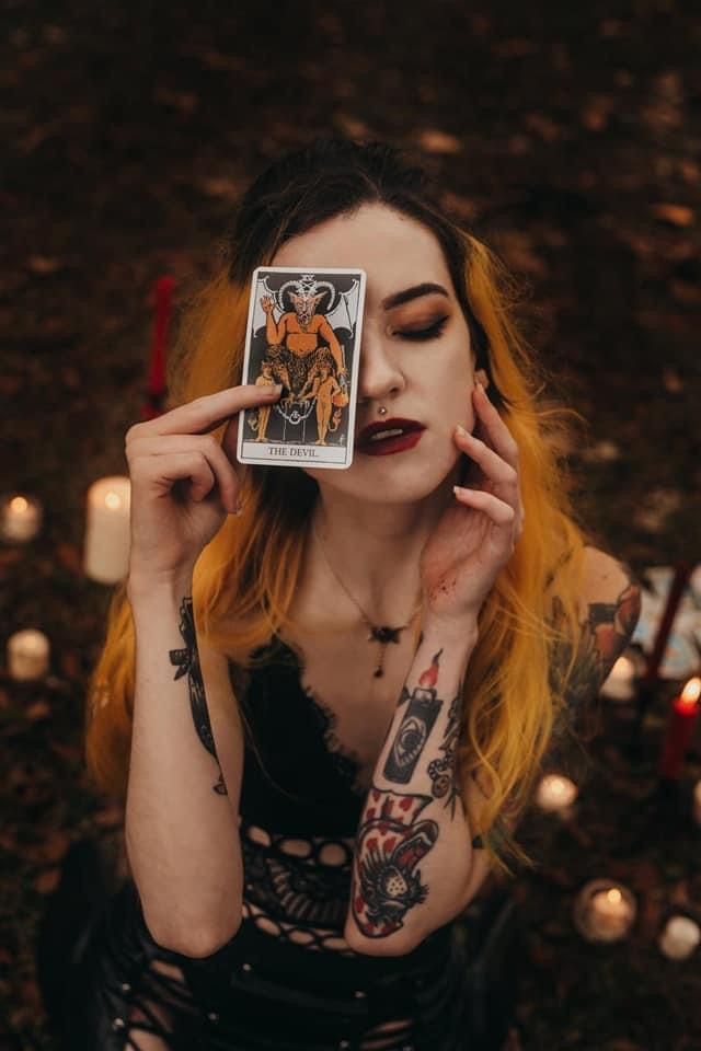 Bruxa Astrid