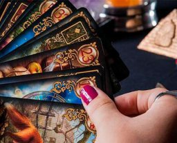 Saiba como Funciona uma Consulta de Tarot ou Baralho Cigano no Vis�o Cigana